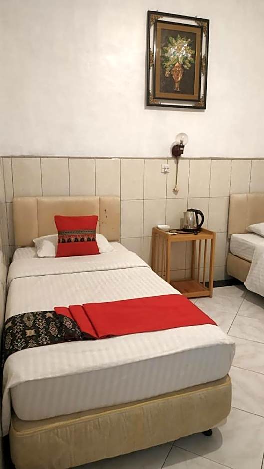 OYO 2180 Vina Vira Hotel