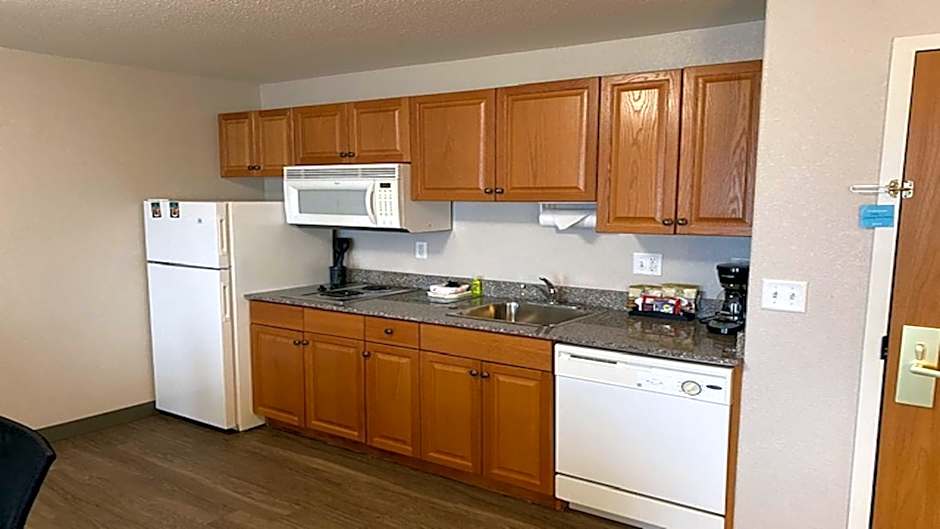 Staybridge Suites - Calgary Airport By IHG