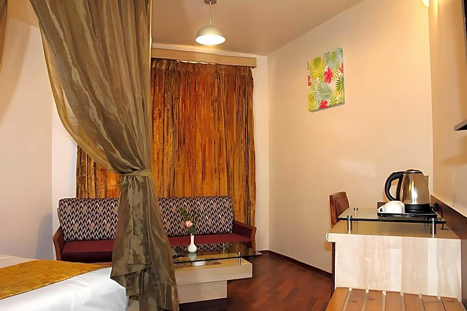 Poppys Pleasant Stay