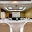 MCM Elegante Hotel & Suites