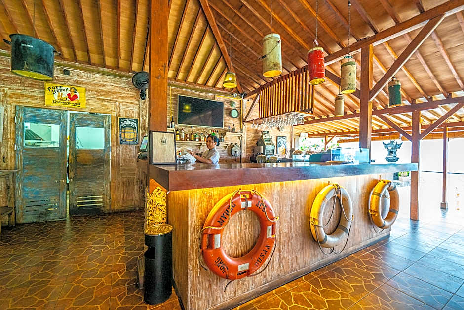 De Sapphire Cliff Villa by Danapati