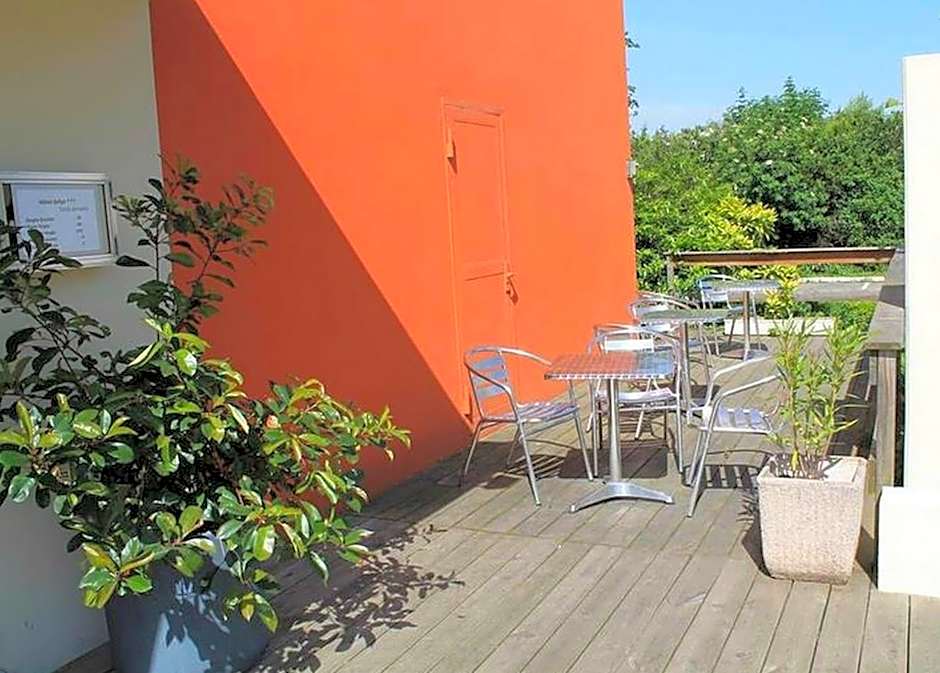 Adonis Lyon Est Hôtel Artys
