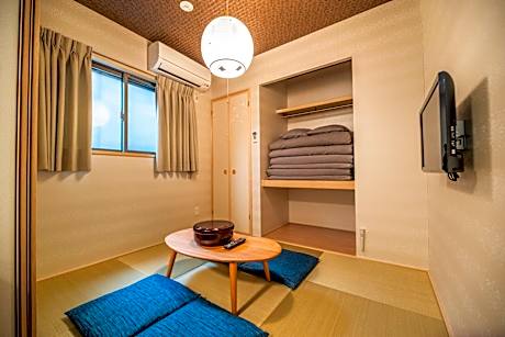 Quadruple Room with Tatami Area 1