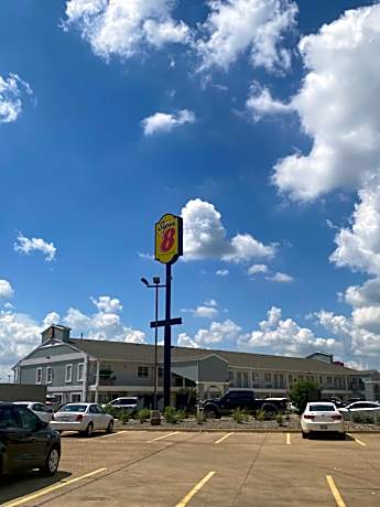 Super 8 by Wyndham Terrell
