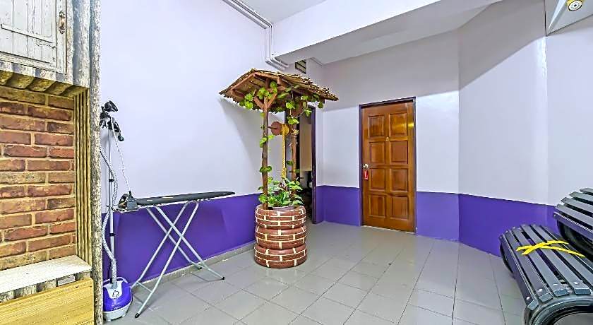 OYO 880 Hotel Purple Town