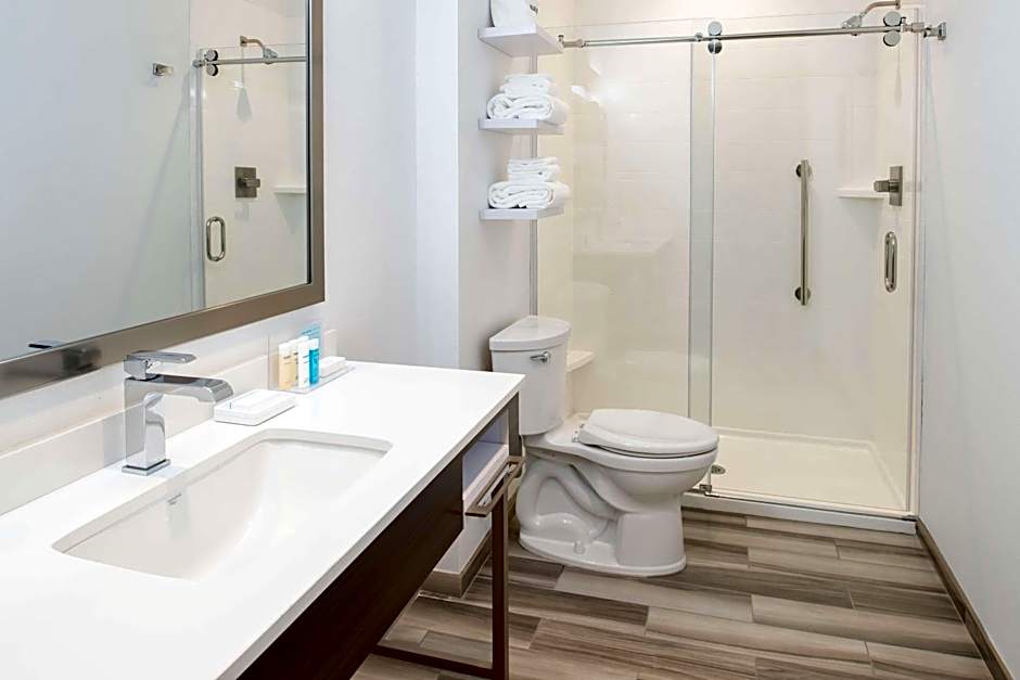 Hampton Inn By Hilton Petaluma, Ca