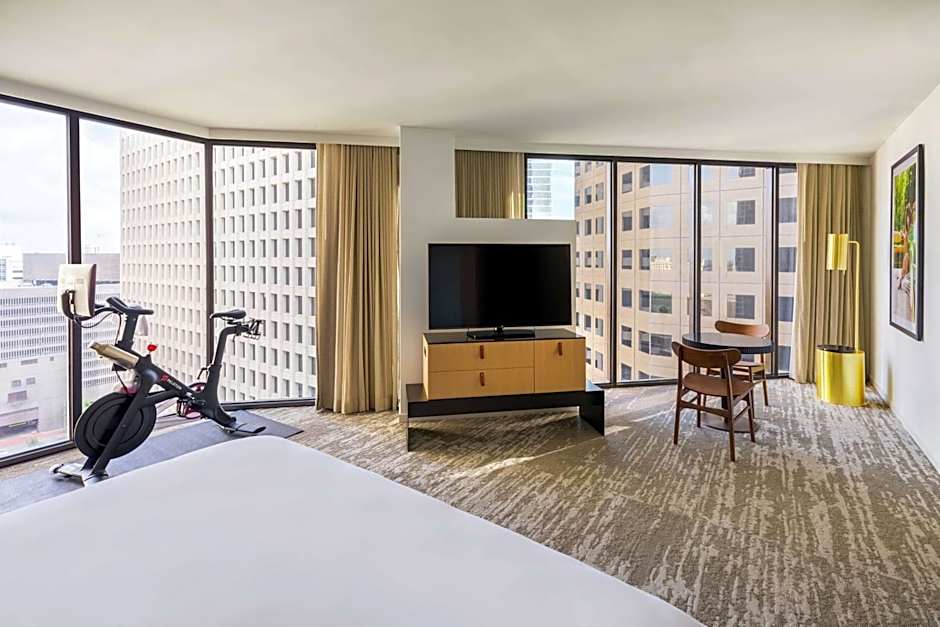 C. Baldwin, Curio Collection by Hilton