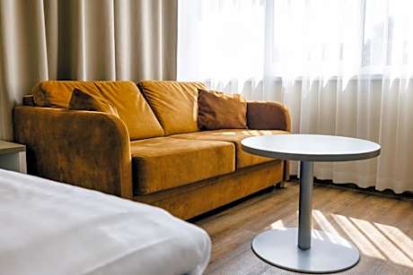 Family Room with Spa access