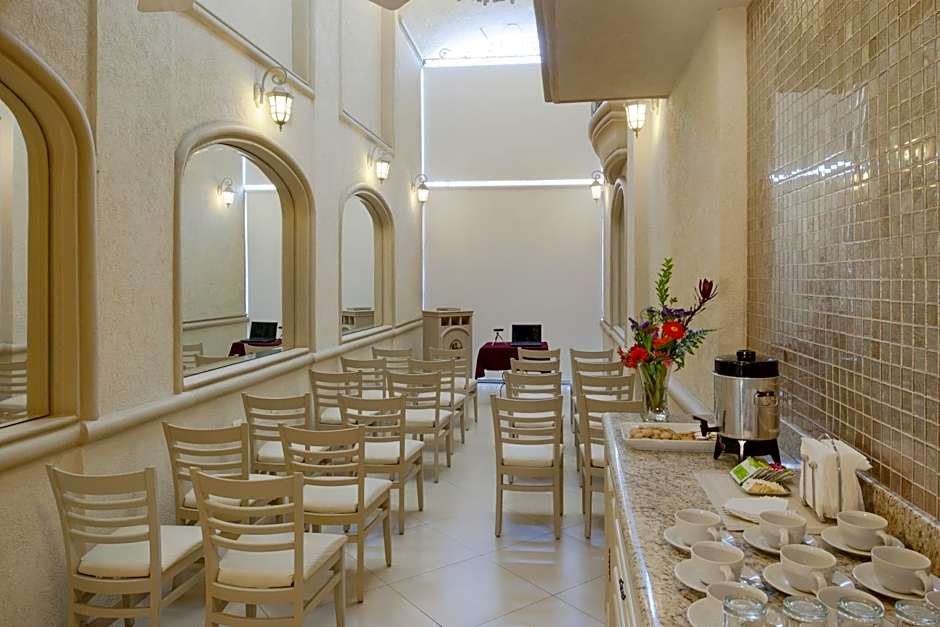 Hotel & Suites Quinta Magna