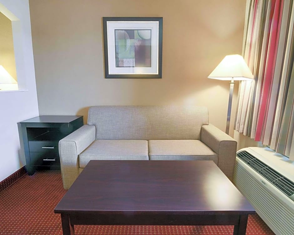 Quality Inn & Suites Clarksville