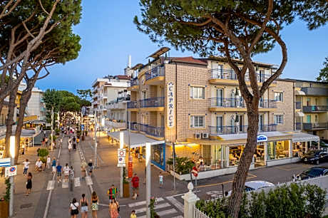 Hotel Caprice B&BRUNCH - in centro a Riccione