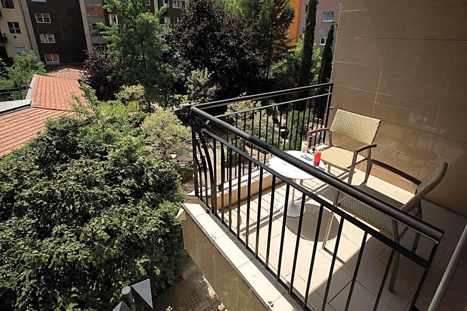 Adina Apartment Hotel Budapest