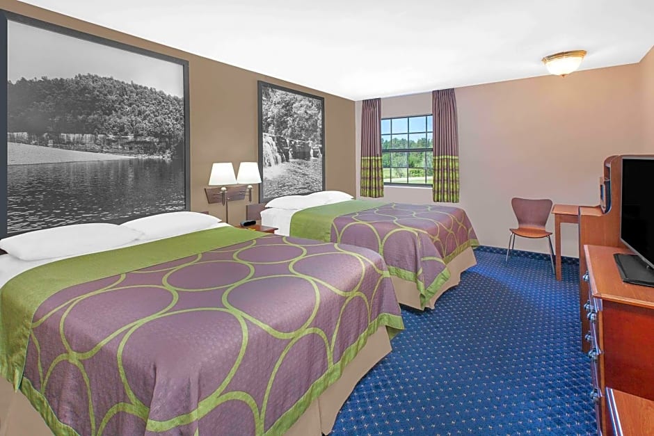 Super 8 by Wyndham Lowell/Bentonville/Rogers Area