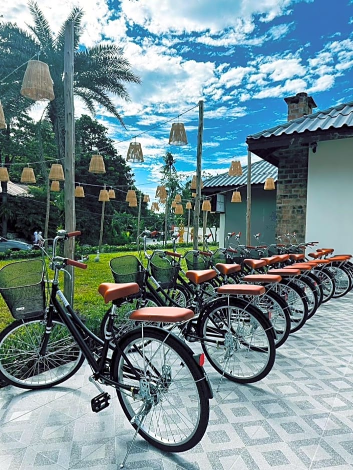 Ocean Pie Phuket - Adult Only