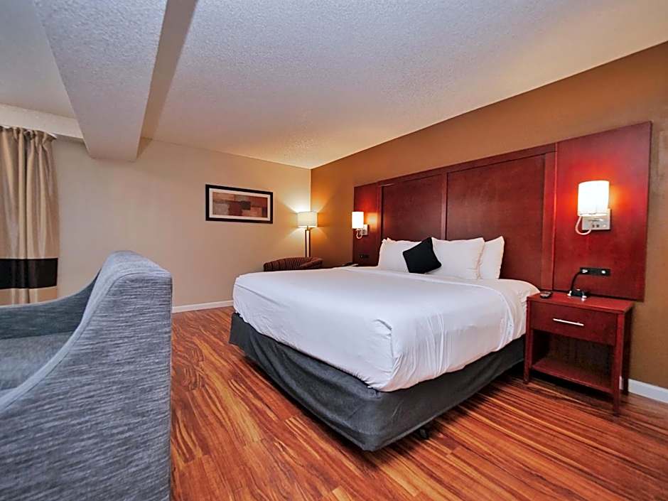 Red Lion Inn & Suites Auburn