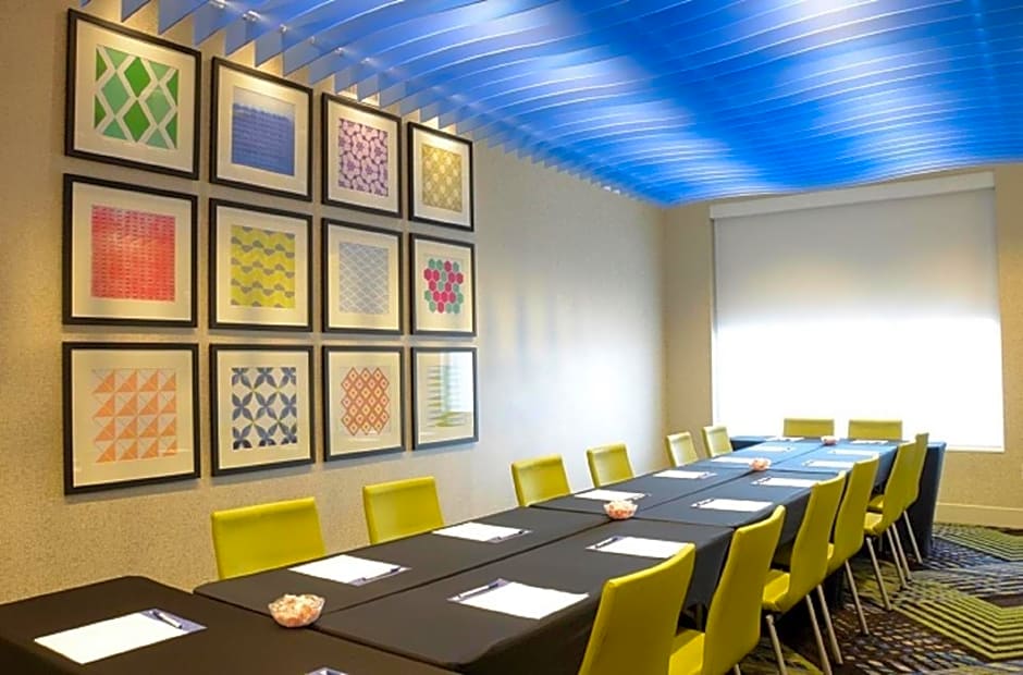 Holiday Inn Express & Suites Franklin - Berry Farms By IHG