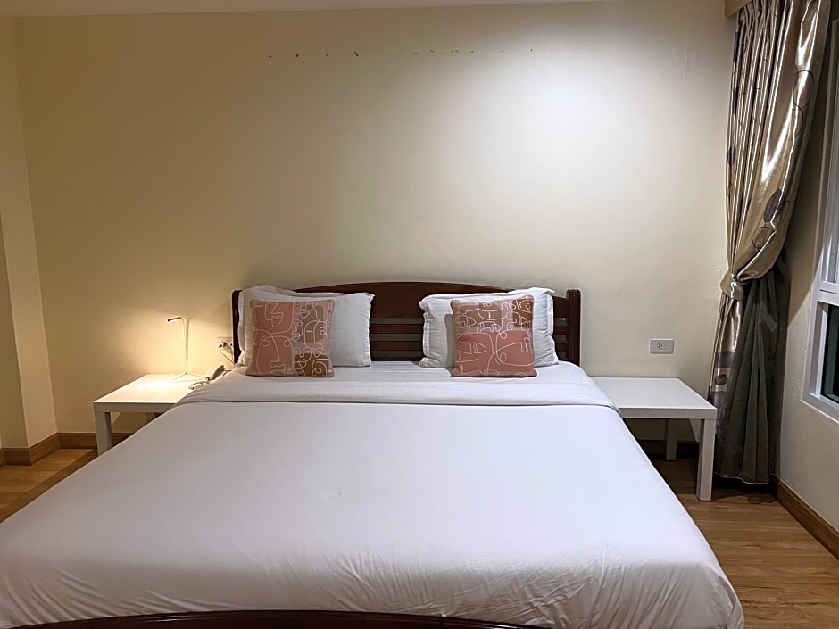 V Check inn Sukhumvit 22