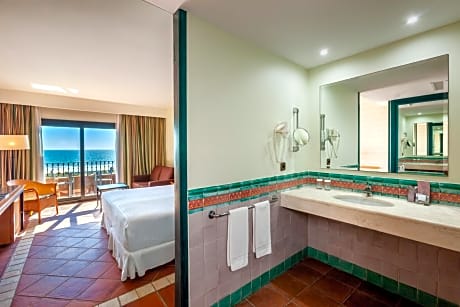 Superior Twin Room with Sea View (2 Adults + 1 Child)