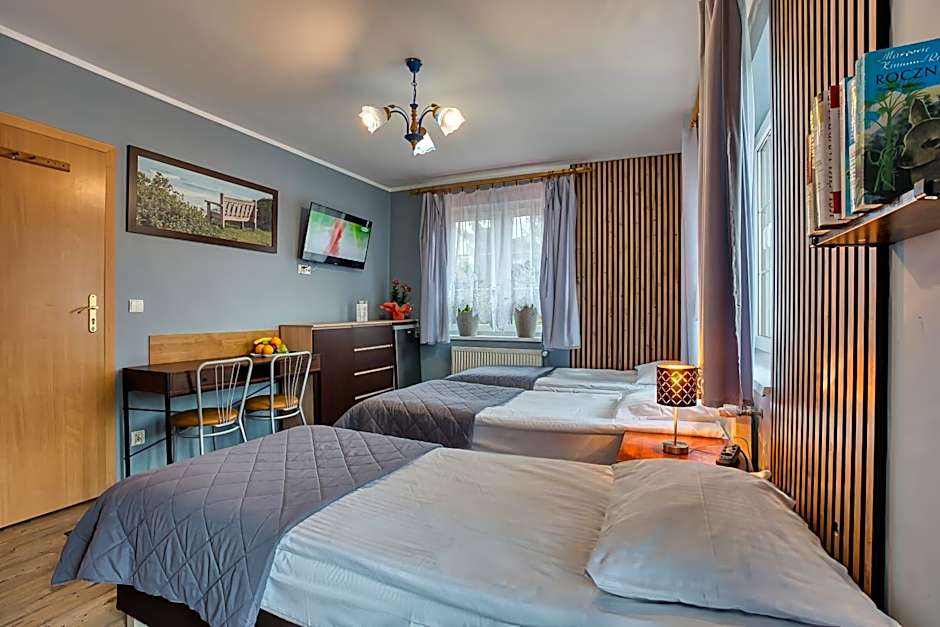 Zajazd Karłów Restauracja & Pokoje Gościnne