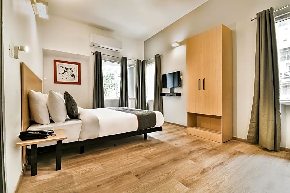 OYO Townhouse 182 Menka