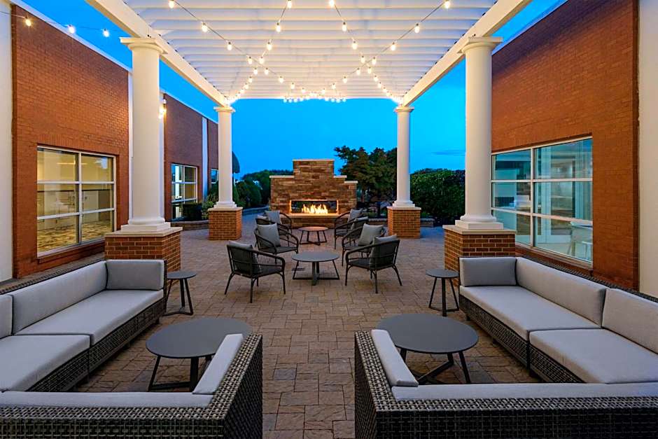 Hilton Garden Inn Buffalo Airport