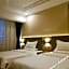 Huatian Inn (Guangzhou Chenjiaci Metro Station)