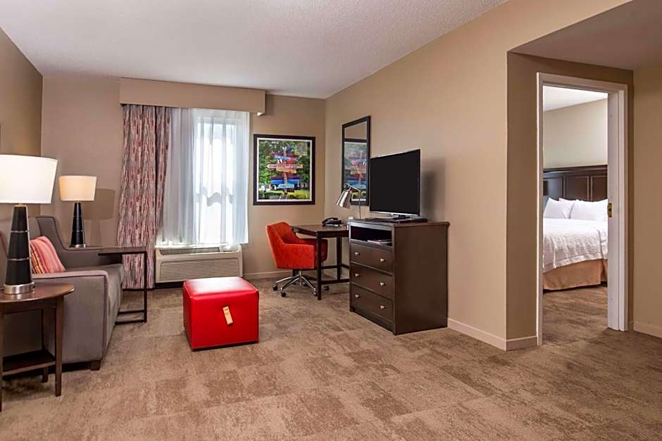 Hampton Inn & Suites Charlotte-Arrowood Rd.