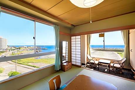 Superior Japanese-Style Room with Front Sea View