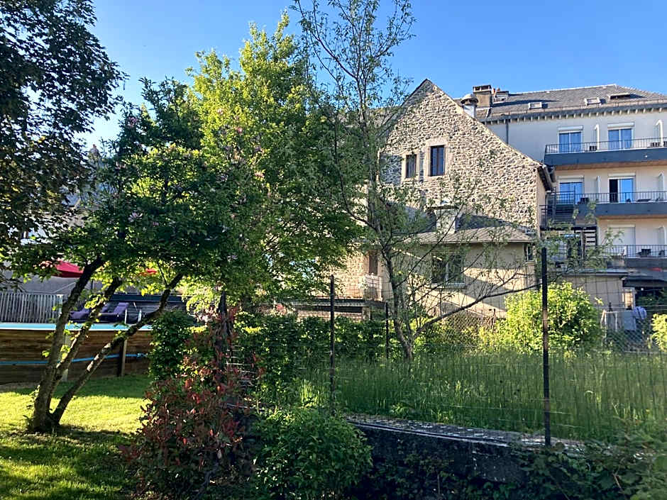 Logis Hôtel Restaurant Gilles Moreau Laguiole