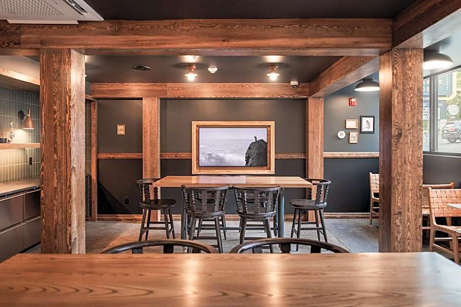 The Ozarker Lodge