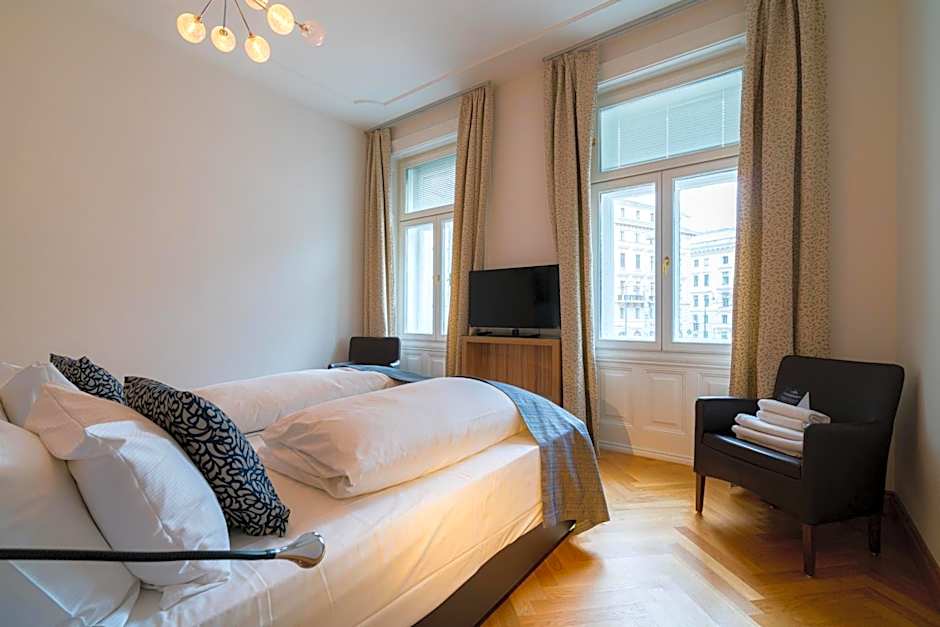 Vienna Residence, City Hall - Parliament