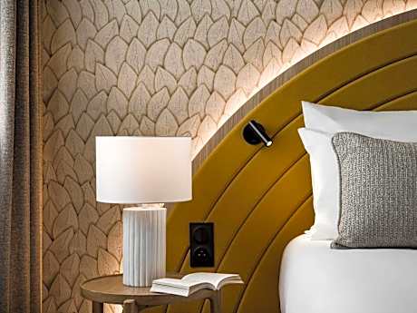 Classic Queen Room