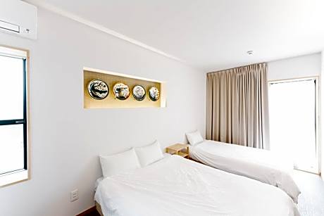 Triple Room with Private Bathroom