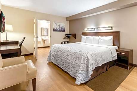 Deluxe King Room Disability Access Smoke Free