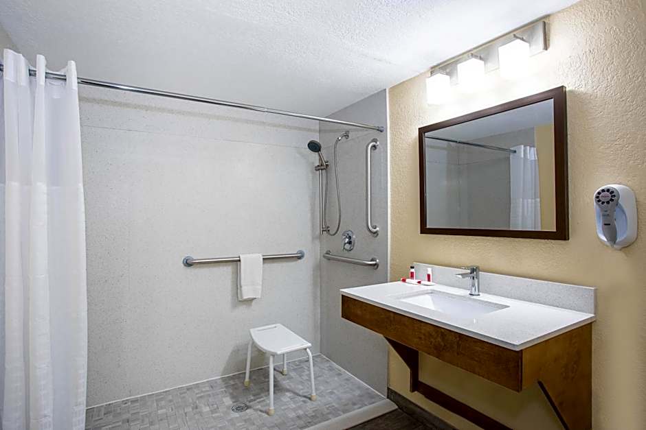 Days Inn by Wyndham Apopka/Orlando