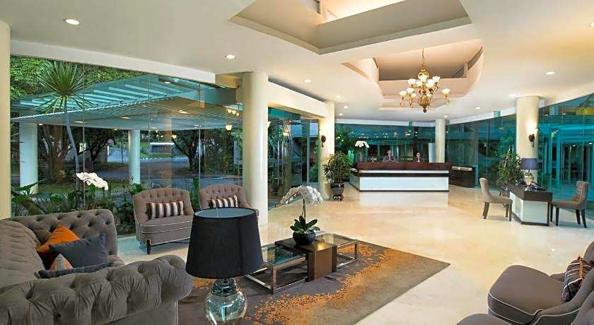 Delonix Hotel Karawang