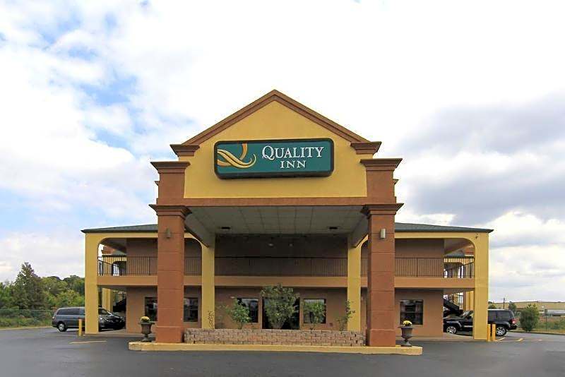 Quality Inn Adairsville
