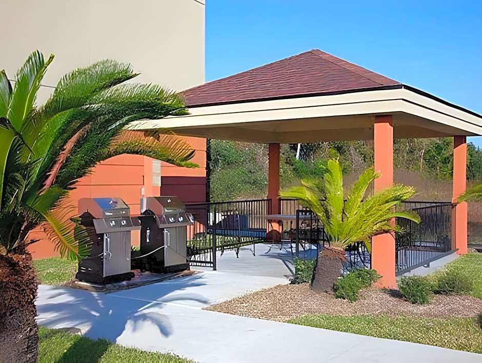 Candlewood Suites Pearland By IHG