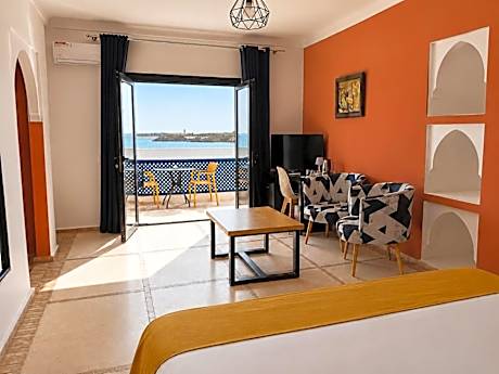 Triple Room with Sea View