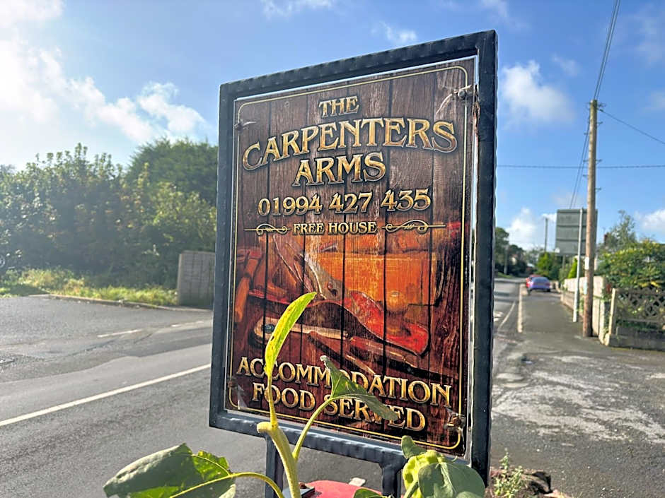 The Carpenters Arms Rooms in Broadway, Laugharne