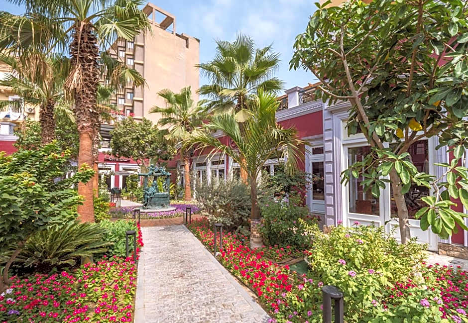 1920s Boutique Hotel and Restaurants