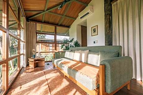 Treehouse Suite
