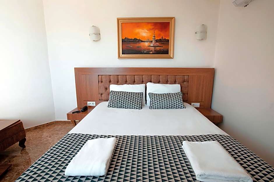 Kristal Beach Hotel