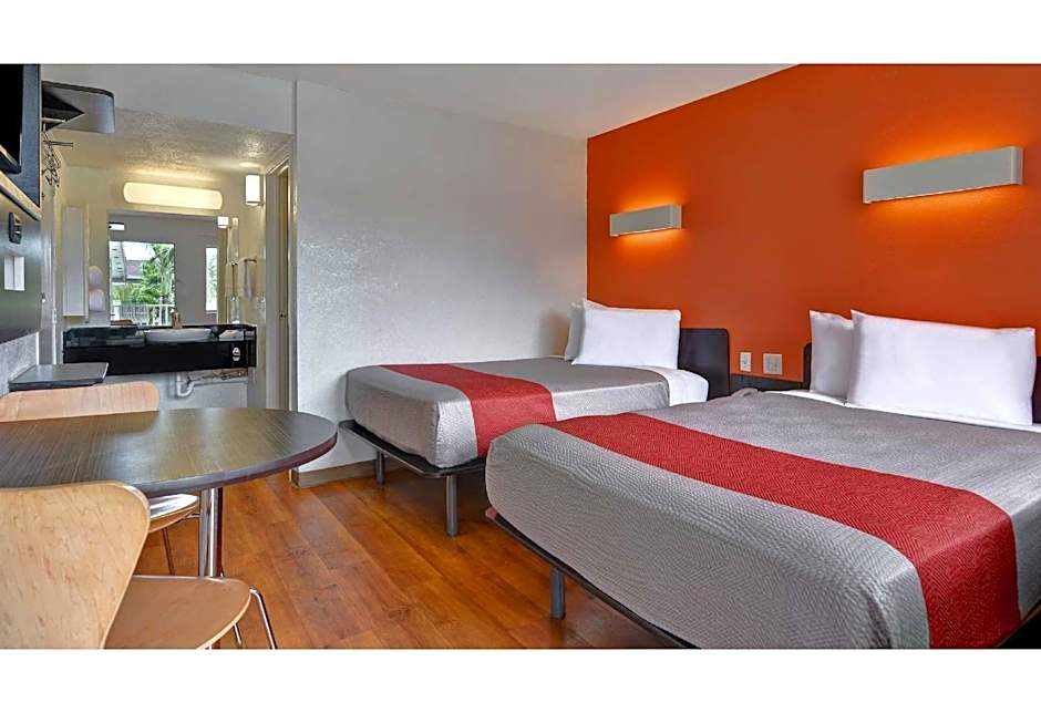 Motel 6 Dania Beach, FL