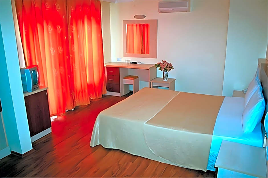 Lara Dinc Hotel
