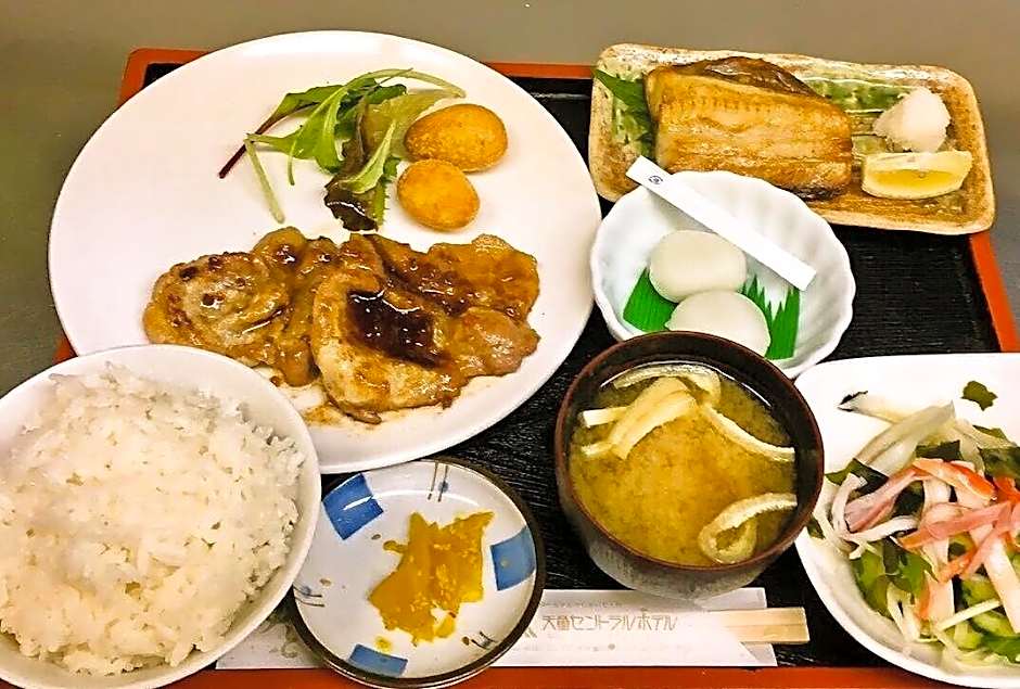 Tendo Central Hotel