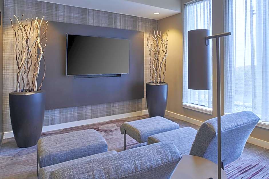 Courtyard by Marriott Detroit Troy