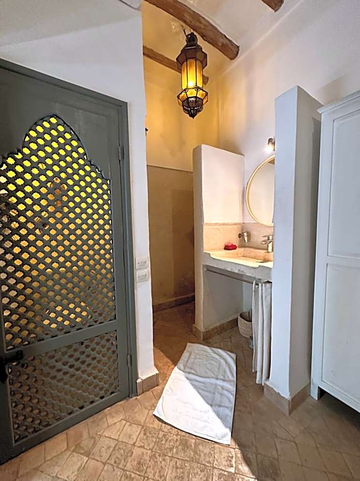 Riad 103 Medina Pool and Hammam