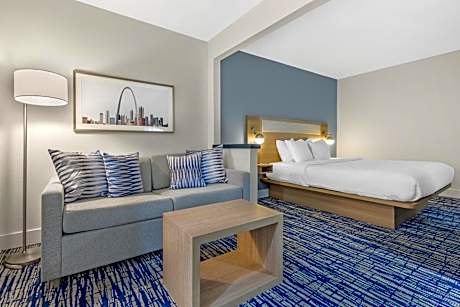 King Suite with Sofa Bed - Non-Smoking
