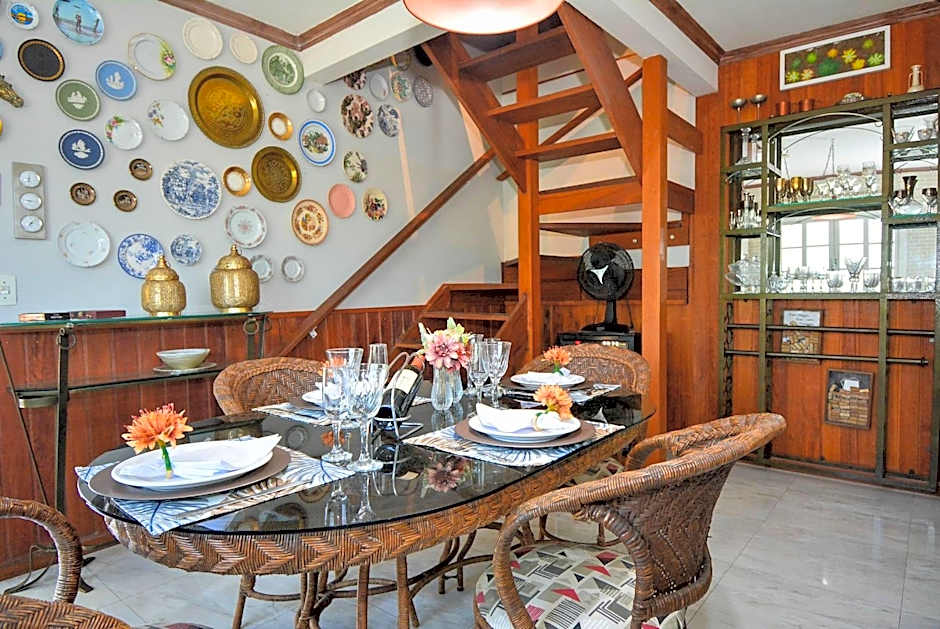 Ampla Casa com Piscina Ponta do Papagaio - PLH005